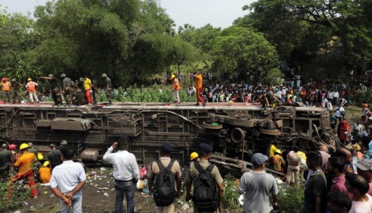 accidente-tren-india-1024×529