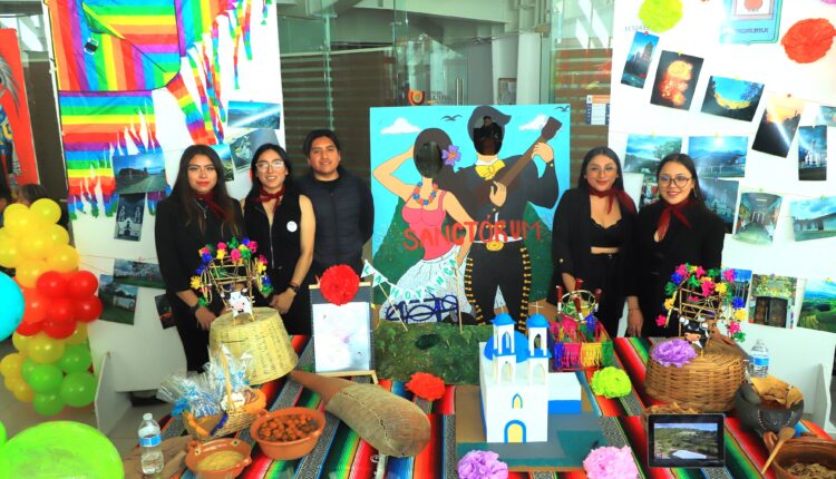 13 Estudiantes de Turismo Internacional de la UATx organizan tercera expo turismo B